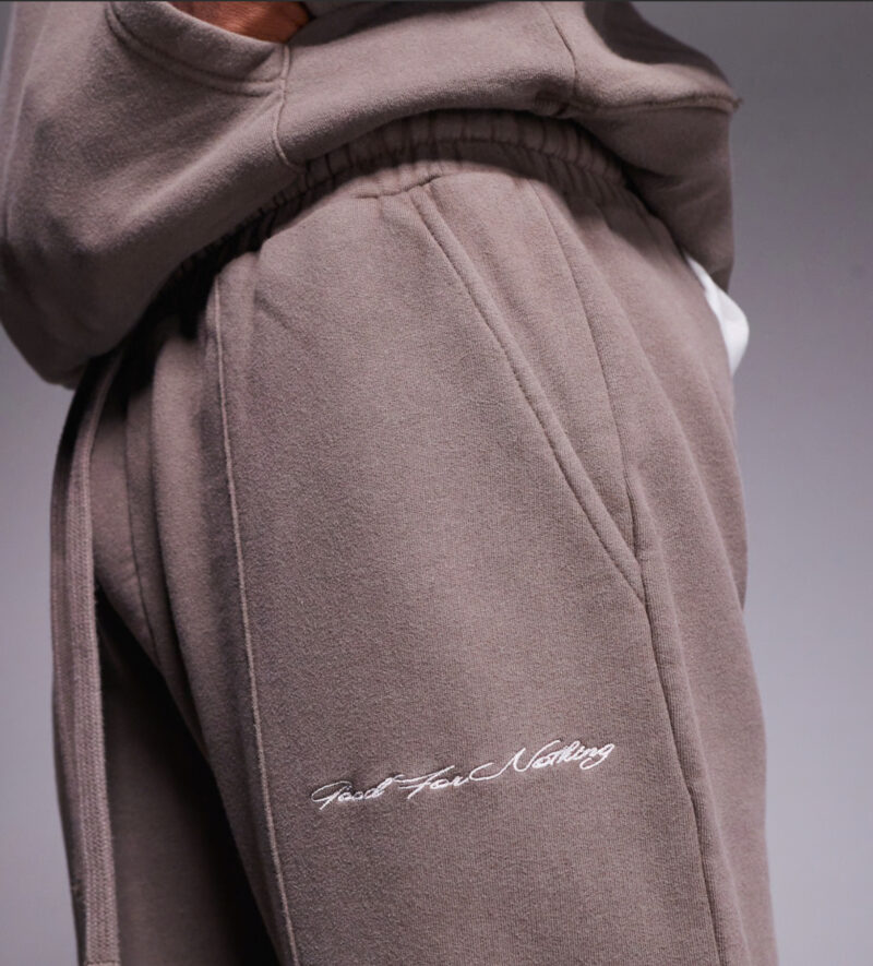 Good For Nothing co-ord joggers in taupe - Image 3