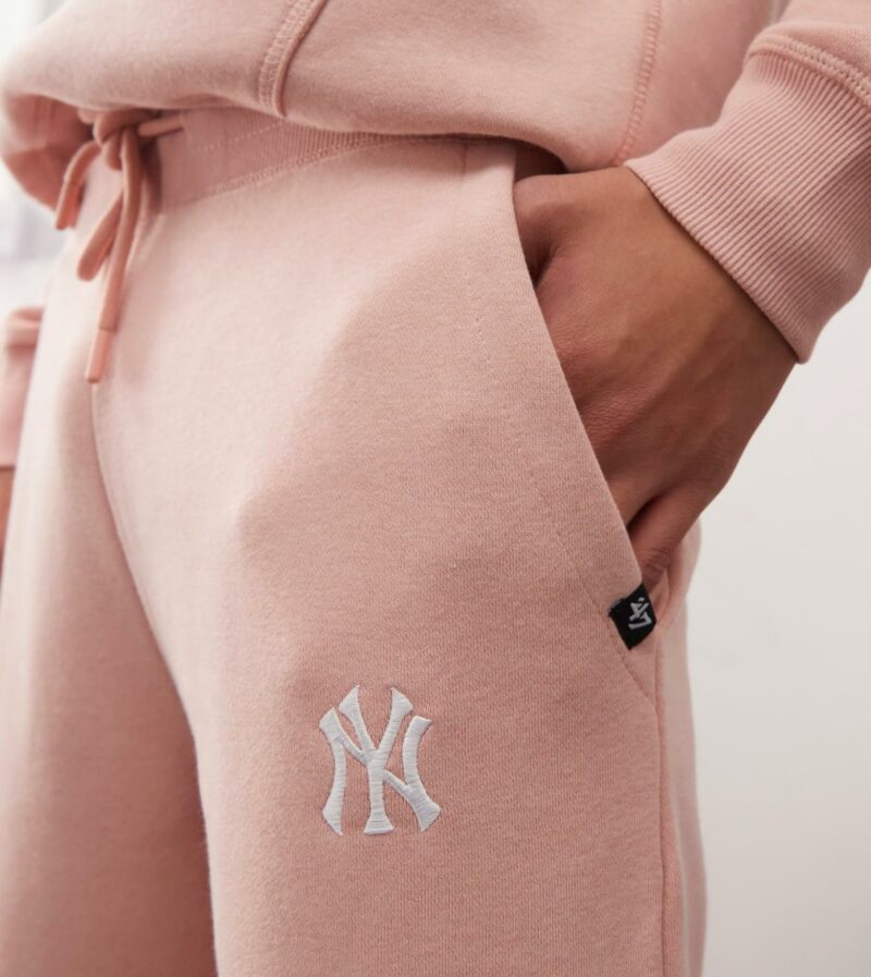 47 Brand NY Yankees mini logo jogger co-ord in dusty mauve - Image 4